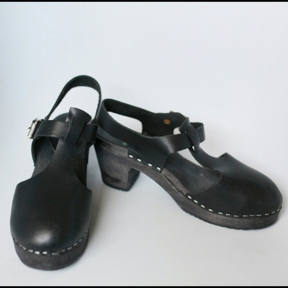 Black on black sole Lottas